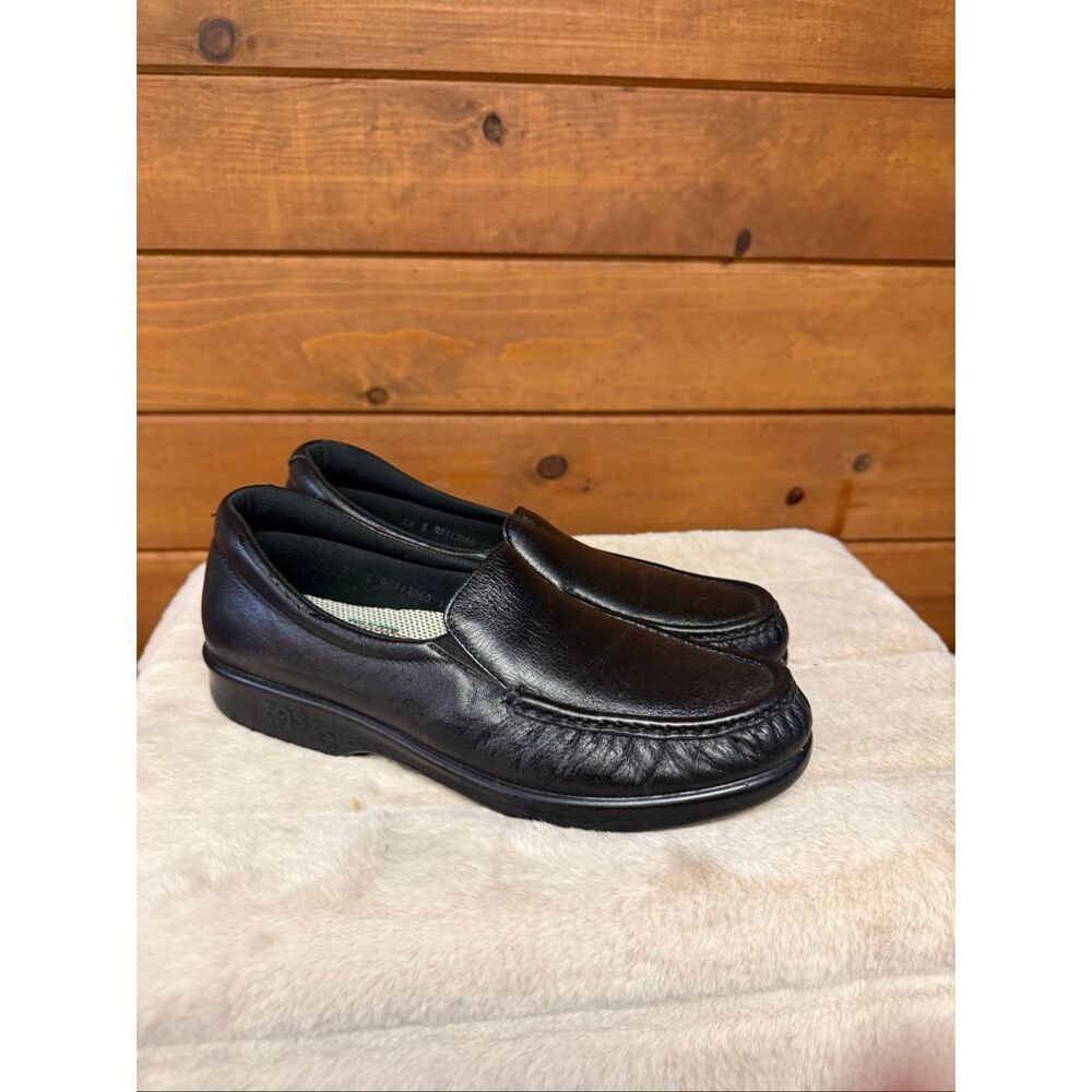 SAS Women's Twin Slip-On Loafers in black leather, Sz 8.5